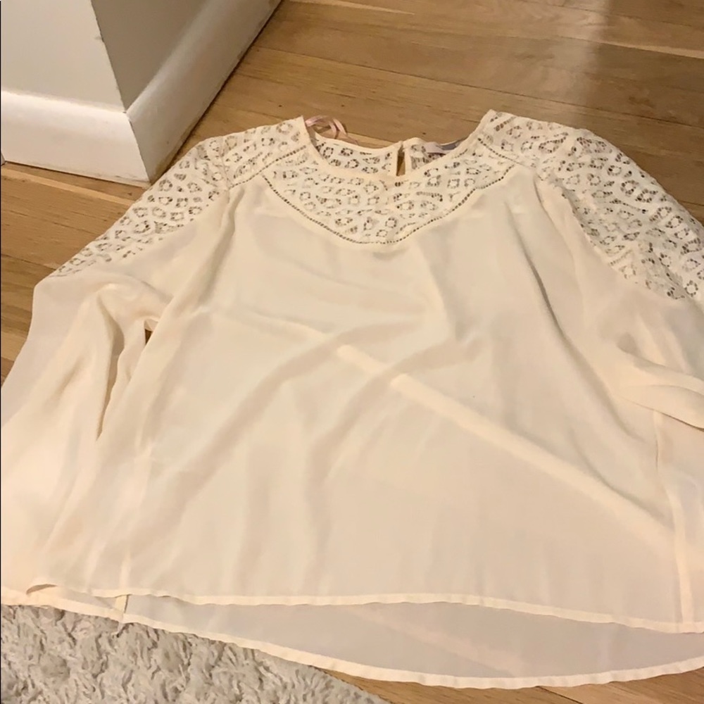 Contemporary textured top